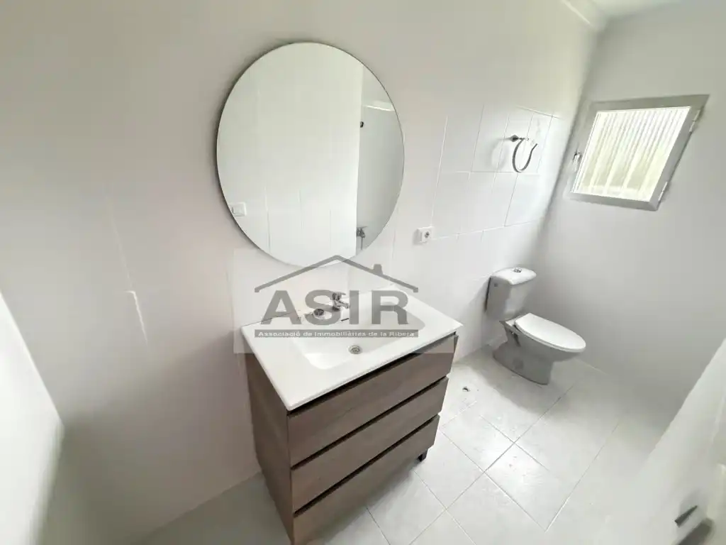 Bathroom of Houses for sale in Alzira