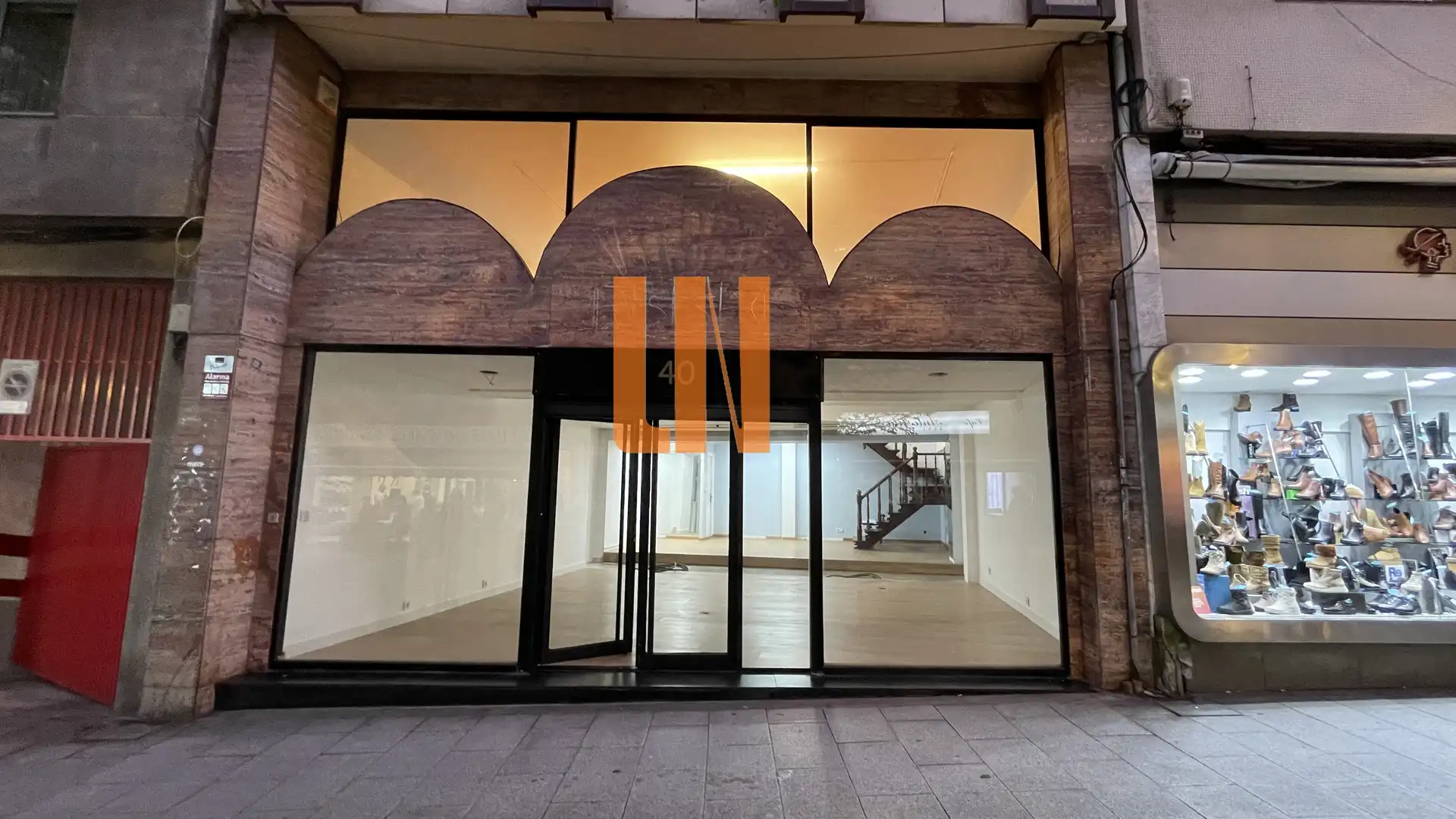 Business premises for sale in Rúa Barcelona 40