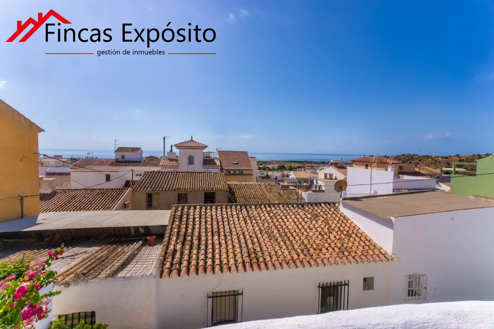 Vista exterior de Casa o xalet en venda en Vélez-Málaga amb Aire condicionat i Terrassa