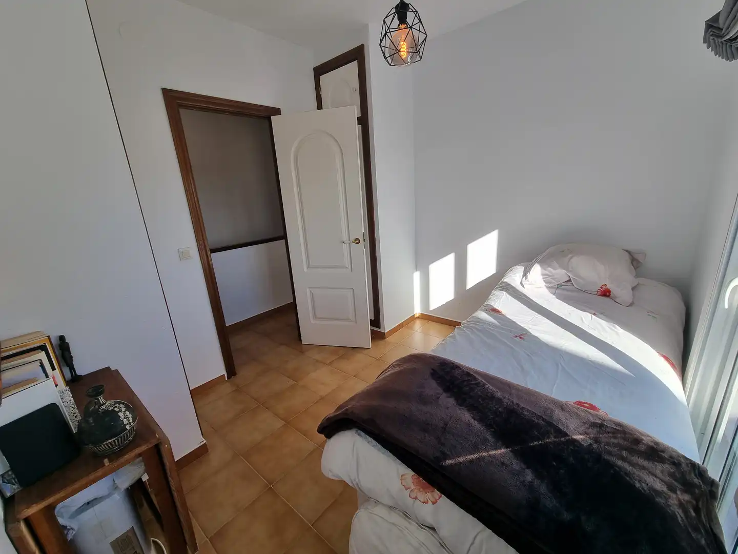 Schlafzimmer von Einfamilien-Reihenhaus zum Verkauf in Roses mit Klimaanlage, Heizung und Privatgarten