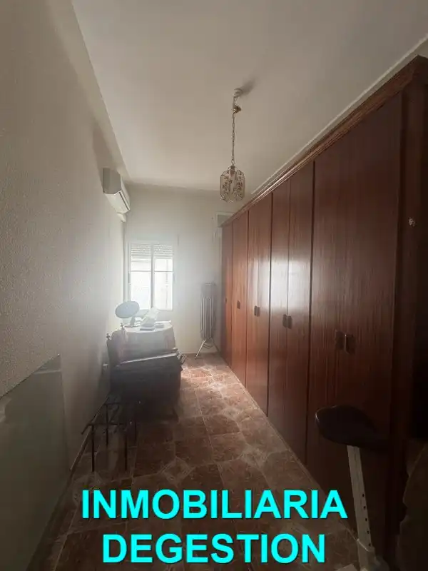 Habitación de Piso en venta en Linares con Aire acondicionado y Amueblado