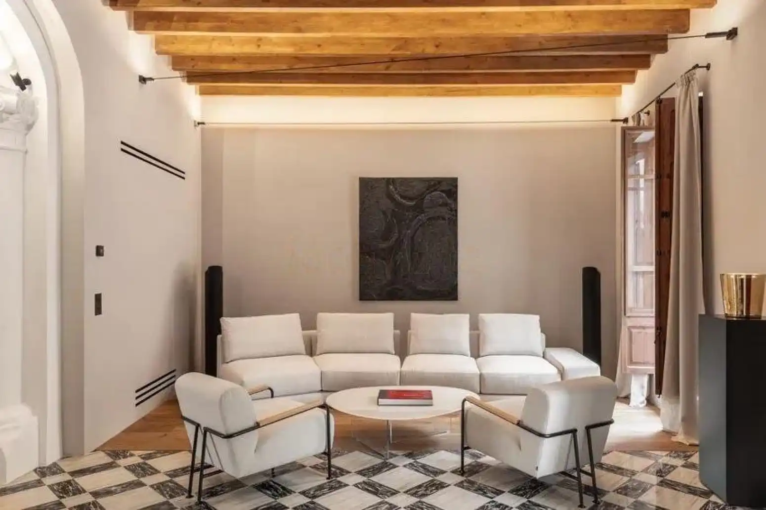 Sala d'estar de Casa adosada en venda en Sineu amb Aire condicionat, Terrassa i Traster