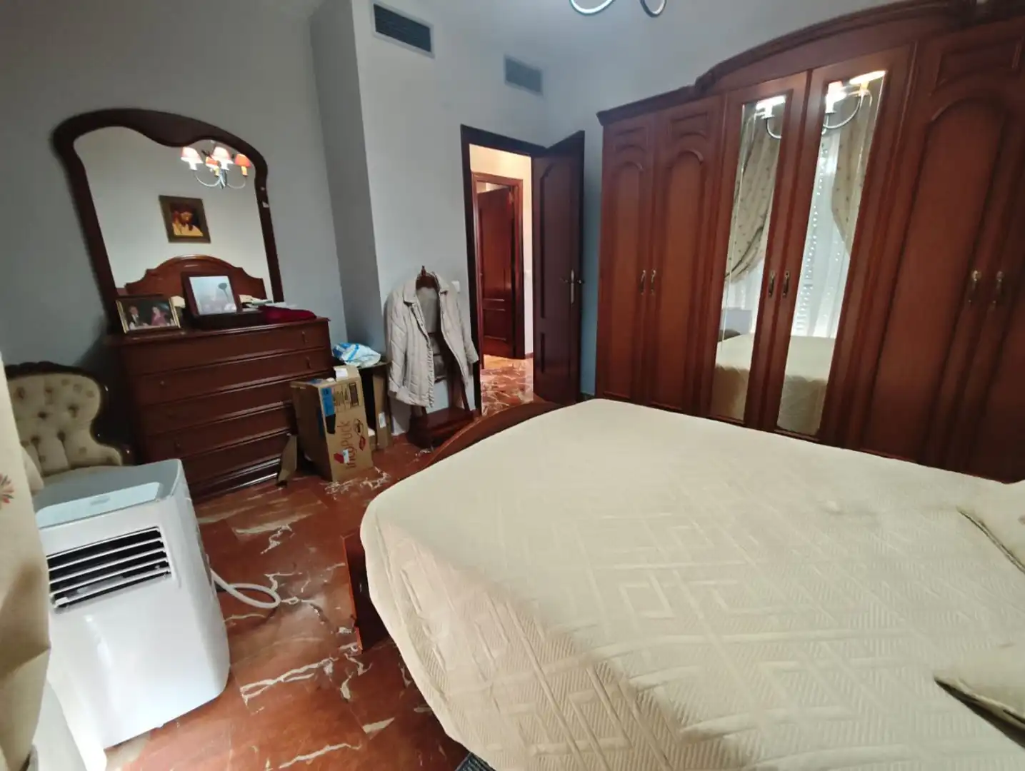 Dormitori de Casa o xalet en venda en Alcalá de Guadaira
