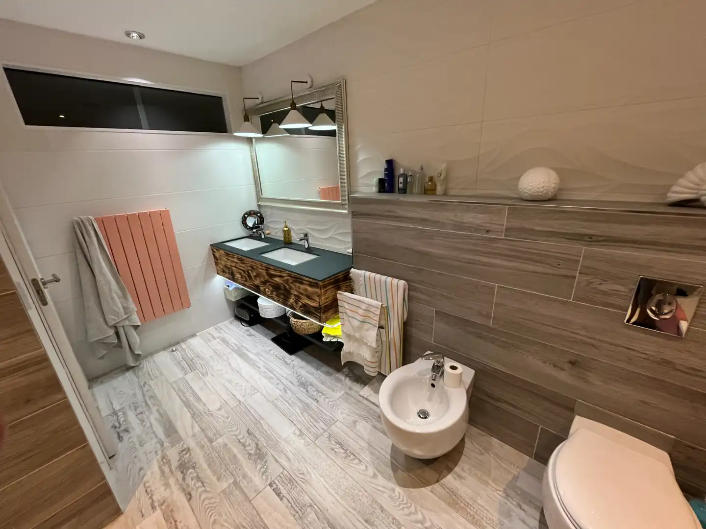 Baño de Casa adosada en venta en Manlleu con Calefacción, Jardín privado y Parquet