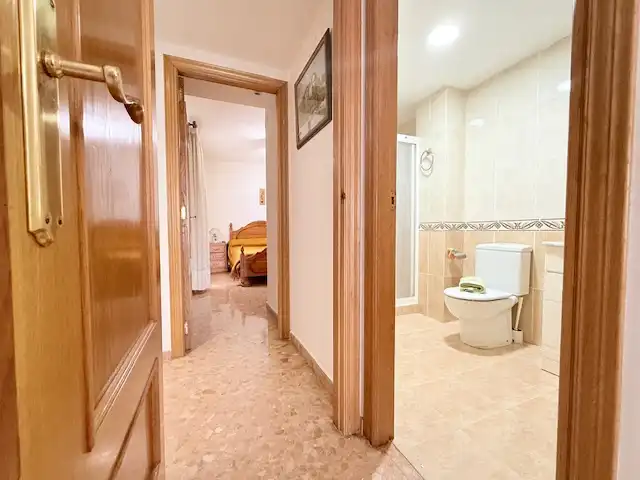 Badezimmer von Wohnung zum Verkauf in Castellón de la Plana / Castelló de la Plana mit Klimaanlage, Heizung und Abstellraum