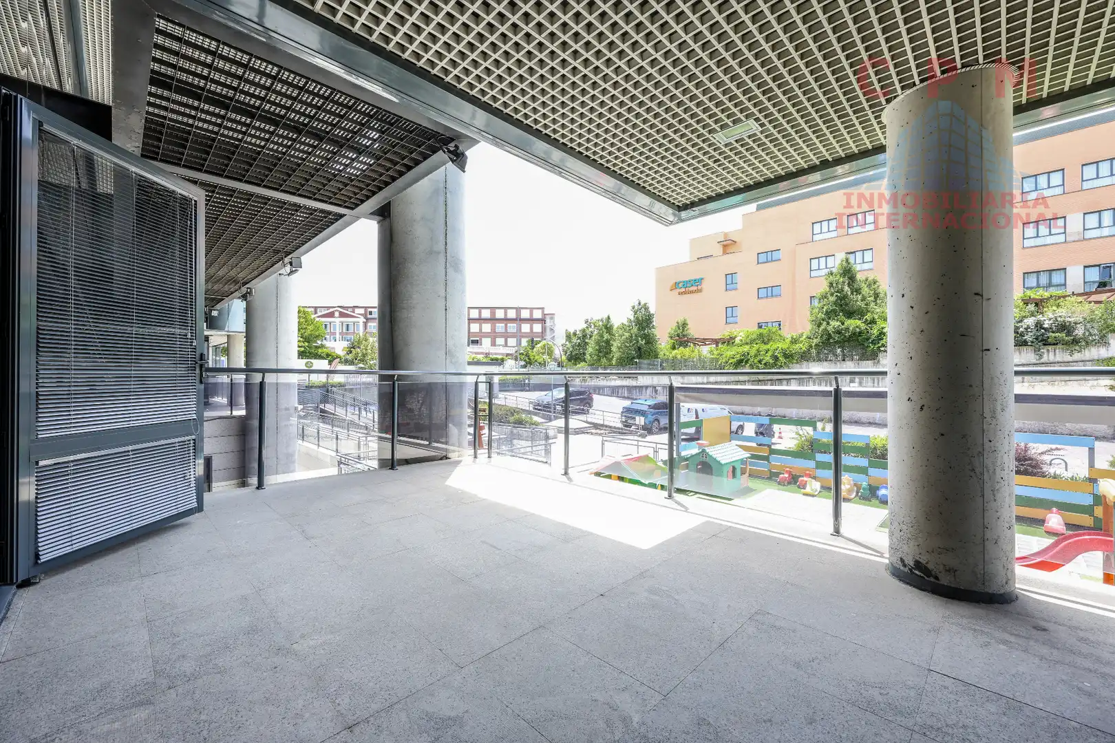 Terraza de Oficina de alquiler en La Moraleja con Aire acondicionado, Calefacción y Terraza