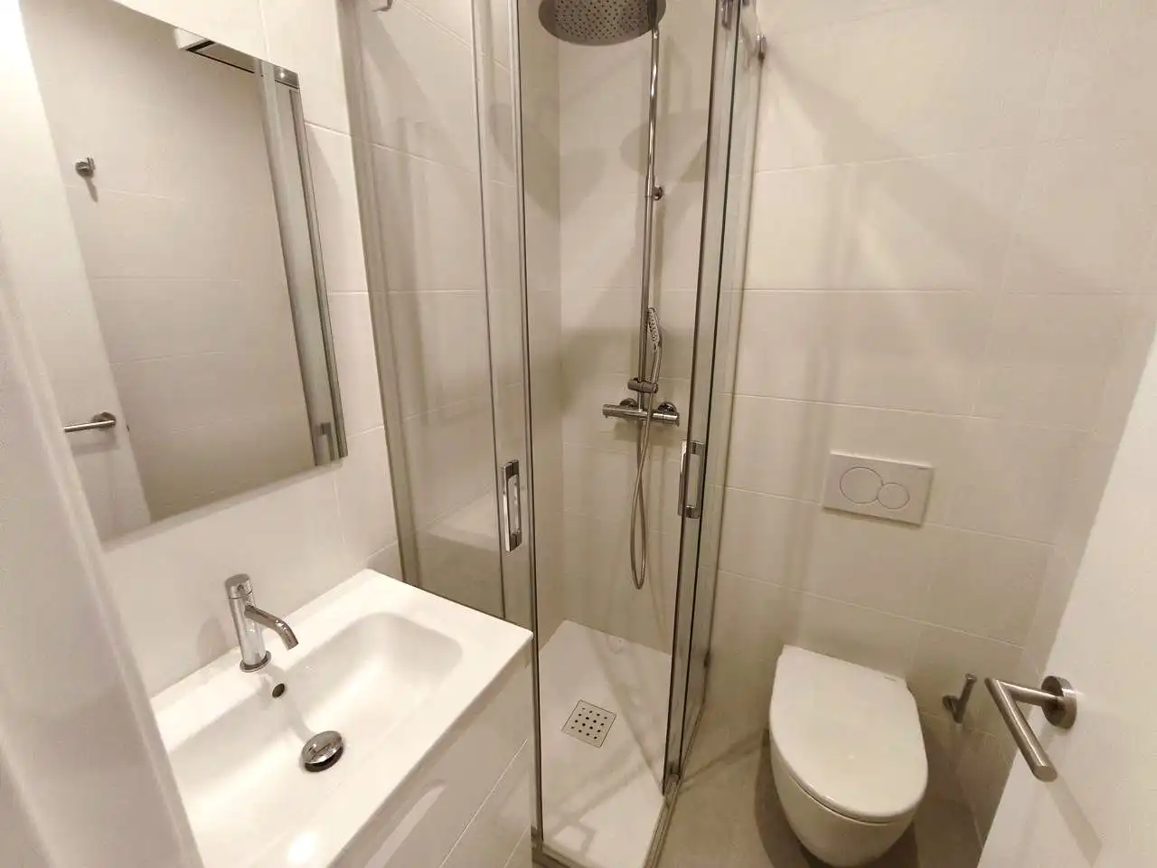 Bathroom of Flat for rent in Barrio de Salamanca