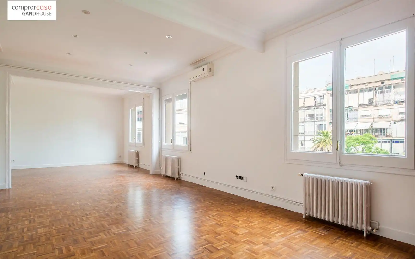 Sala de estar de Piso en venta en Barcelona con Calefacción y Alarma
