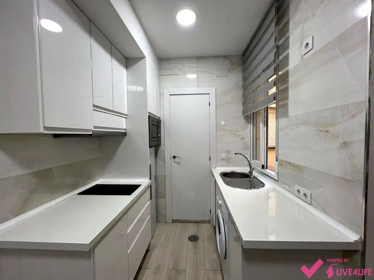 Study for rent in De Leganitos, Palacio