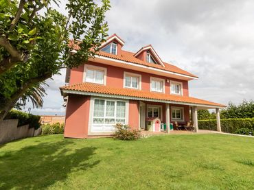 Villa con balcone in vendita a Calle PARIS