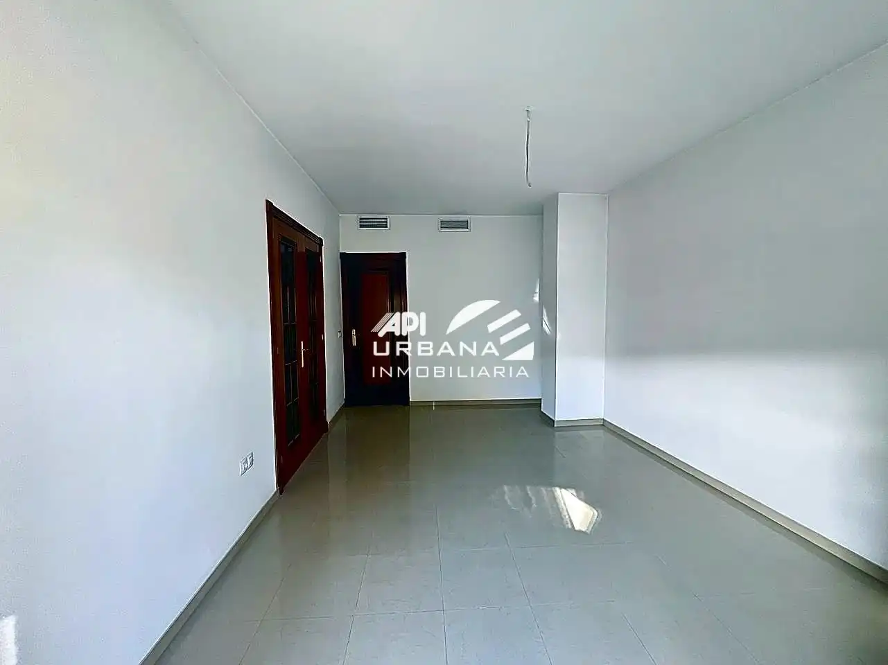 Parking de Piso en venta en Lucena con Terraza y Trastero