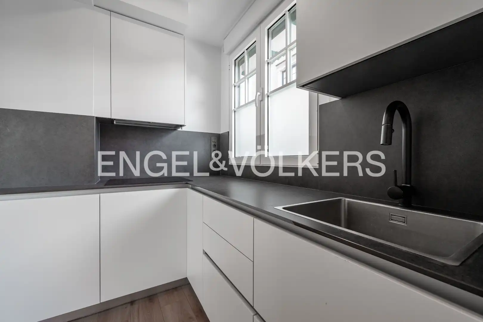Küche von Maisonette zum Verkauf in Donostia - San Sebastián  mit Klimaanlage, Heizung und Terrasse