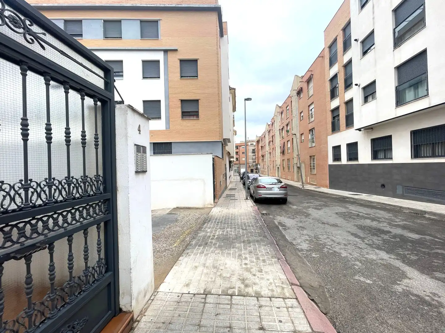 Vista exterior de Piso en venta en Linares