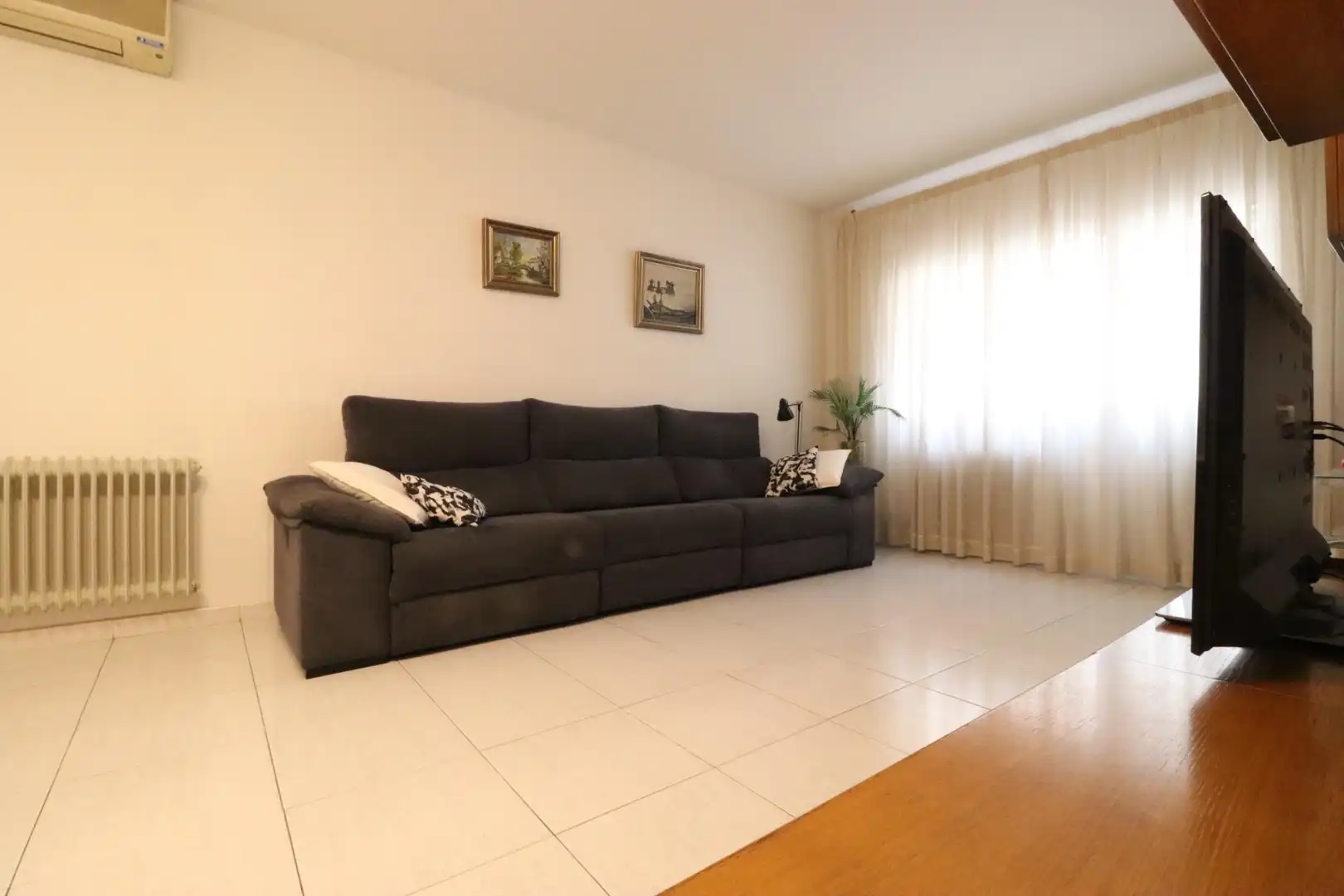 Sala d'estar de Planta baixa en venda en Sabadell amb Aire condicionat, Calefacció i Terrassa