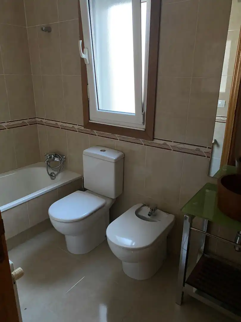 Bathroom of Apartments for rent in Lugo  with Heating and Furnished