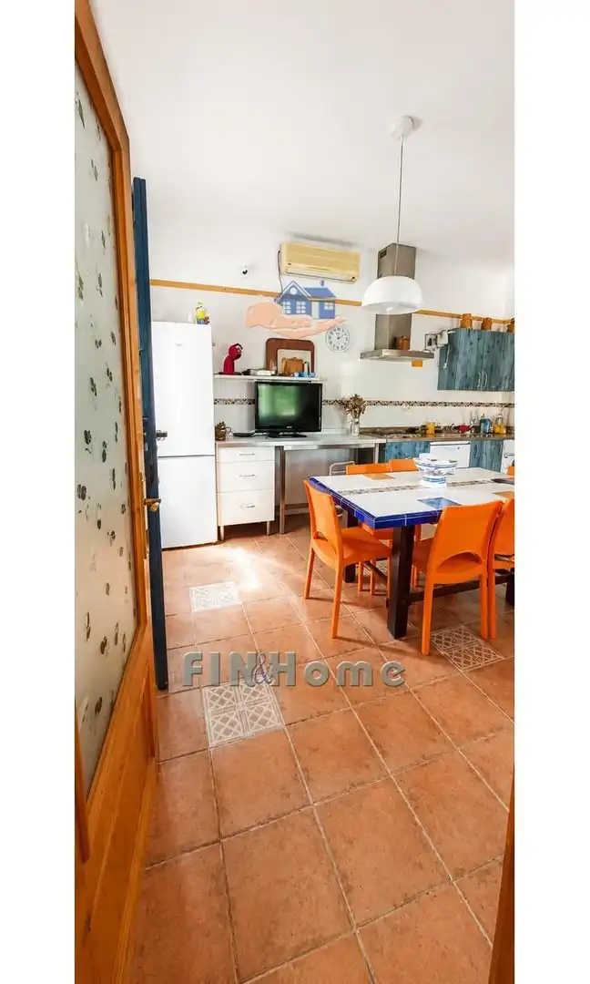 Cocina de Casa o chalet en venta en Gerena con Aire acondicionado, Jardín privado y Trastero