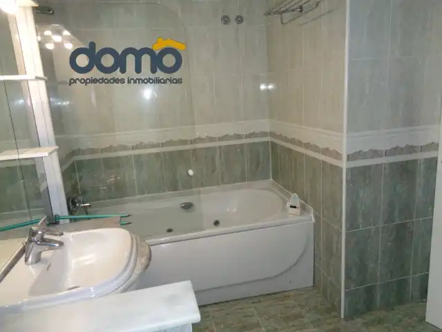 Badezimmer von Einfamilien-Reihenhaus zum Verkauf in El Ejido mit Privatgarten, Terrasse und Abstellraum