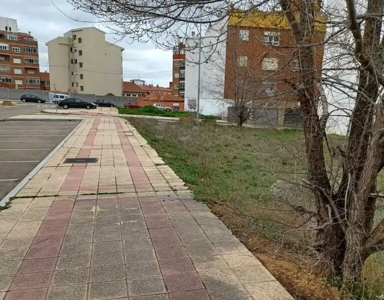 Residencial en venda a DE VENTAS-OESTE - PGOU DE LEON, Las Ventas