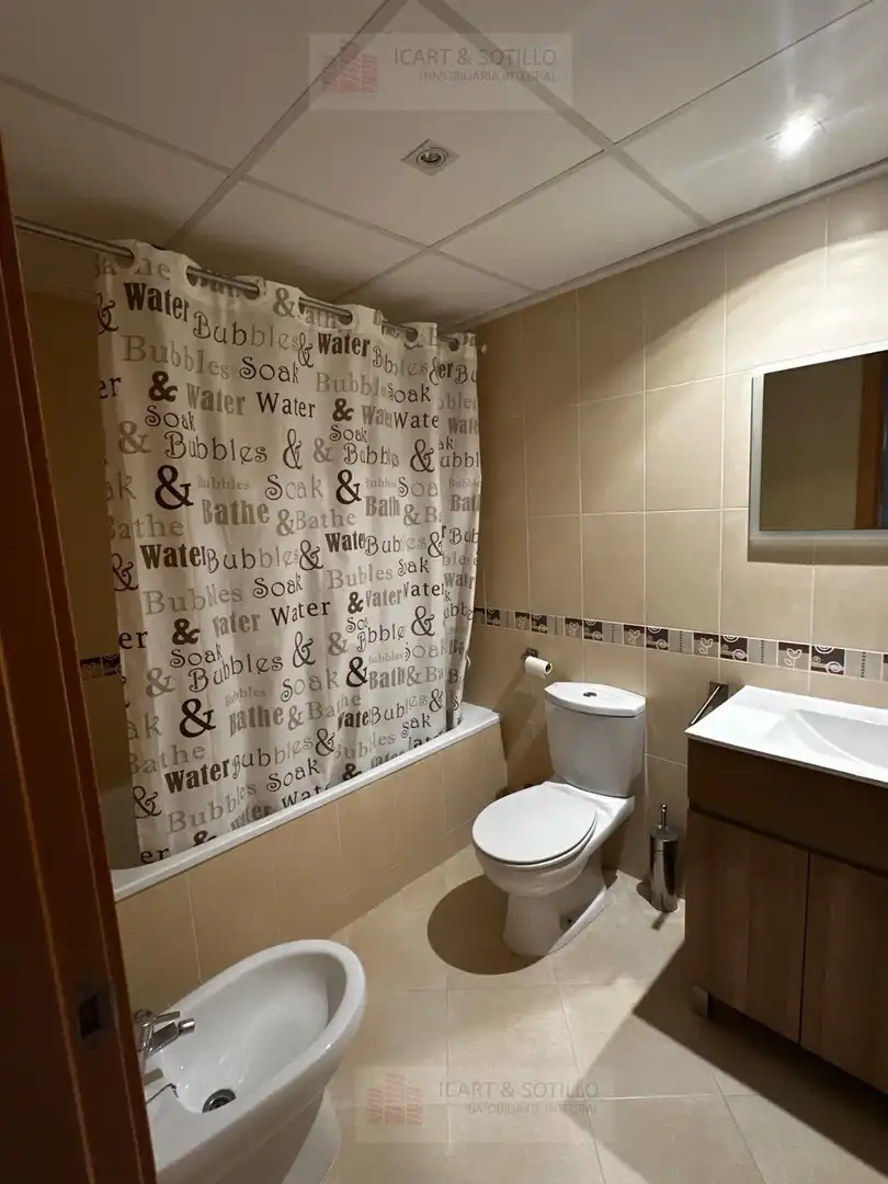 Badezimmer von Dachboden zur Miete in San Jorge / Sant Jordi mit Klimaanlage, Heizung und Privatgarten