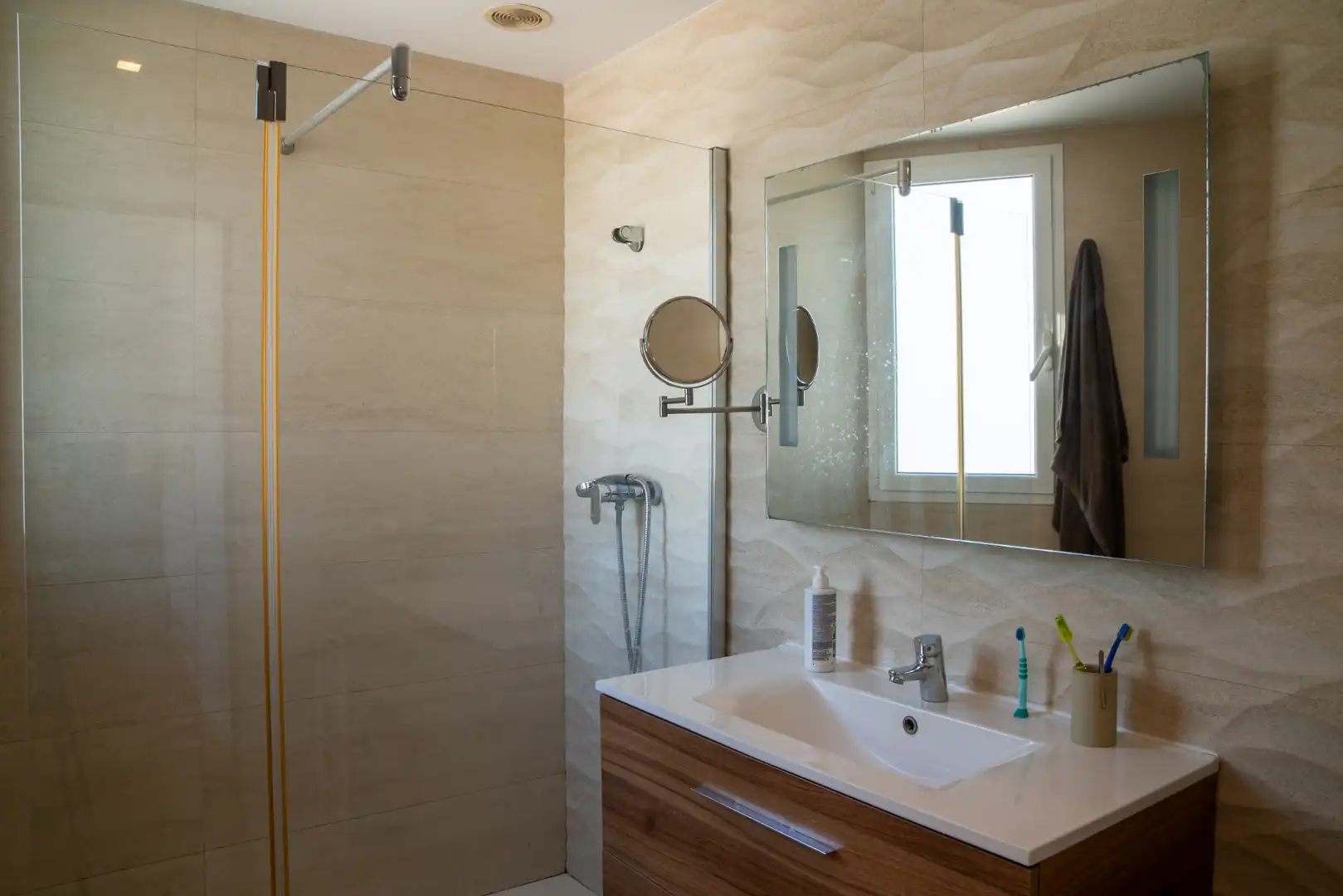 Bathroom of Flat for sale in Alboraya  with Air Conditioner, Parquet flooring and Storage room