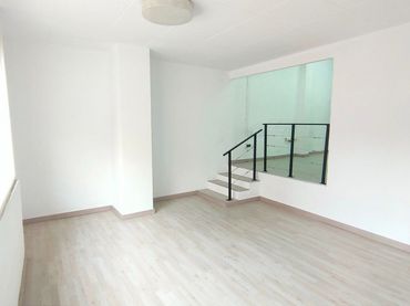 Business premises for sale in Calle BRUC 1