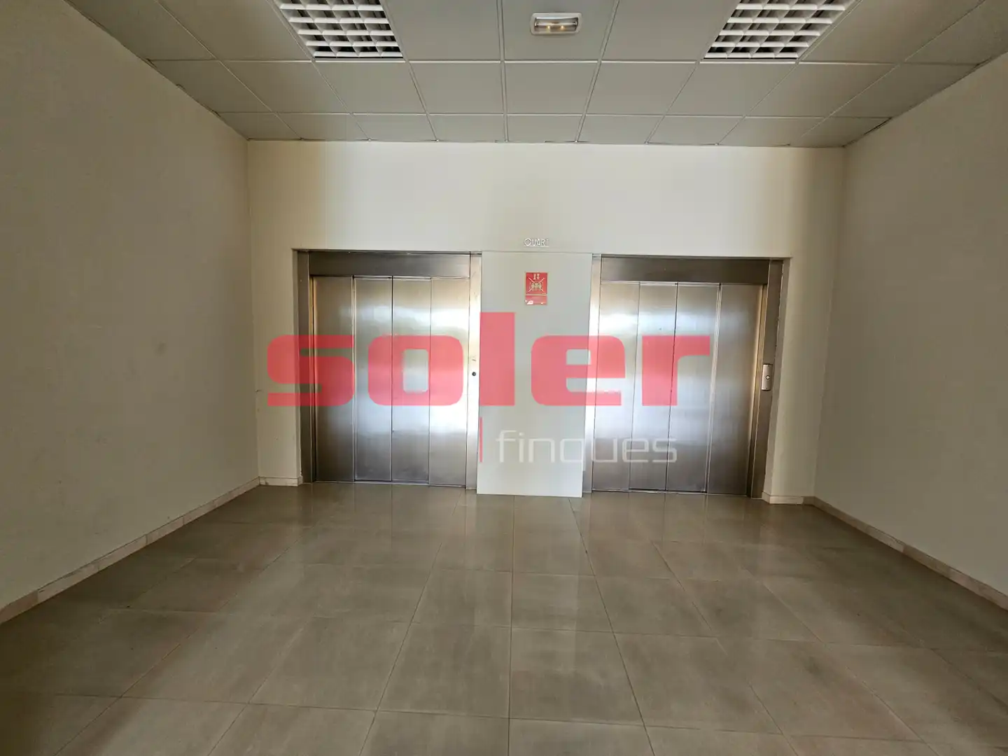 Oficina en venda en Rubí amb Aire condicionat