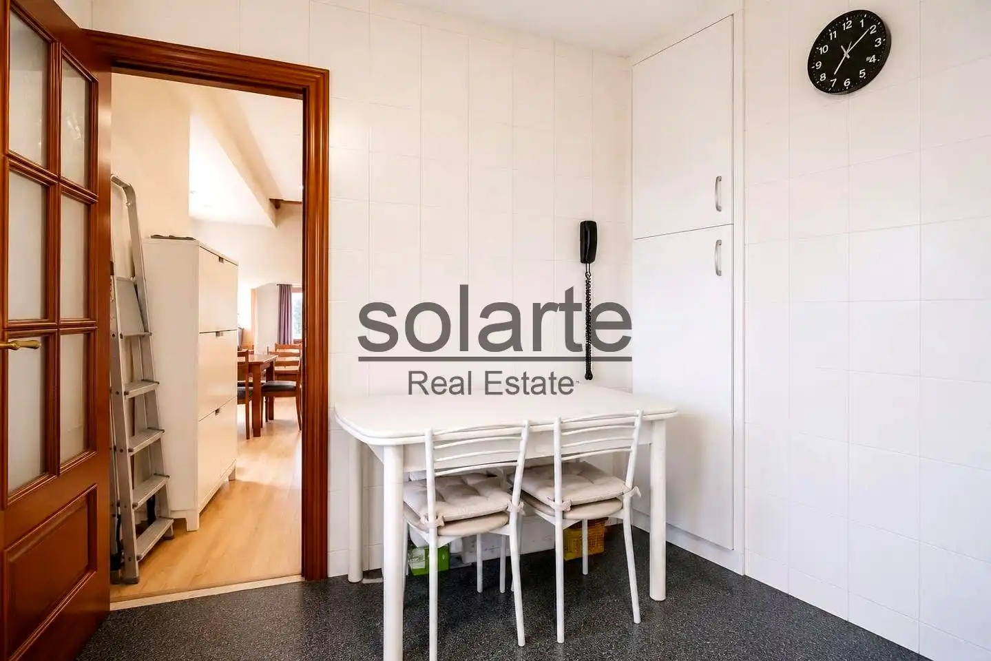 Cuina de Dúplex en venda en L'Hospitalet de Llobregat amb Aire condicionat i Terrassa