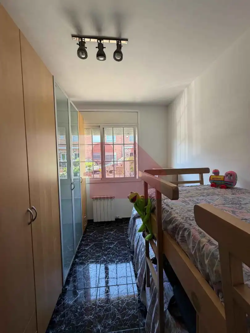 Dormitori de Casa adosada en venda en Mollet del Vallès amb Aire condicionat, Calefacció i Jardí privat