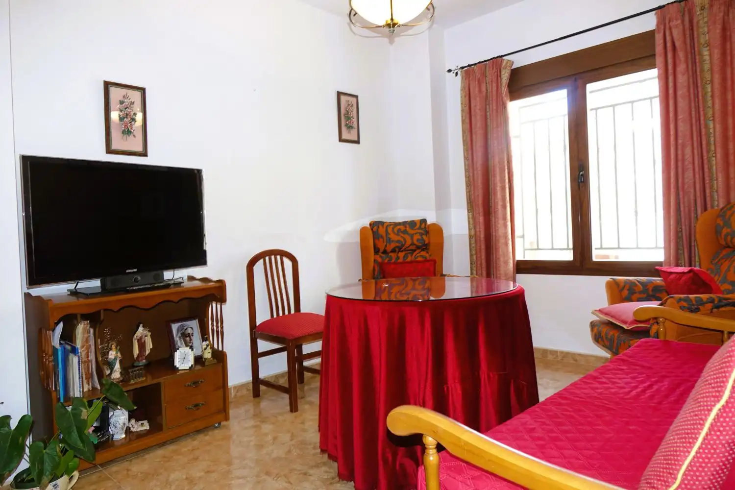 Sala d'estar de Casa o xalet en venda en Lanjarón amb Terrassa i Balcó