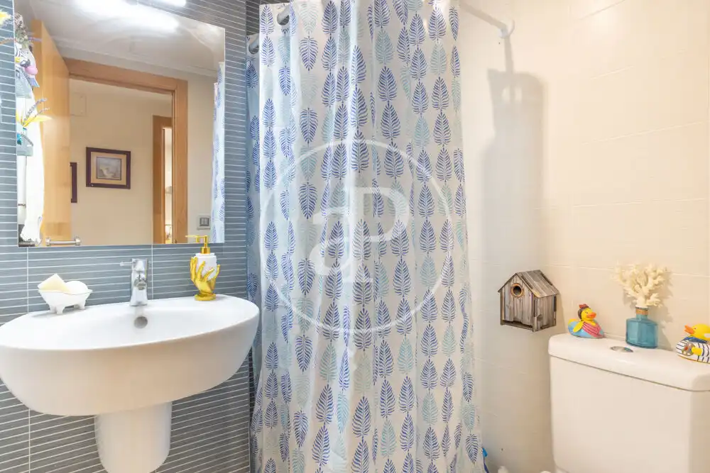 Bathroom of Detached homes for sale in Castellón de la Plana / Castelló de la Plana  with Air Conditioner, Heating and Terrace