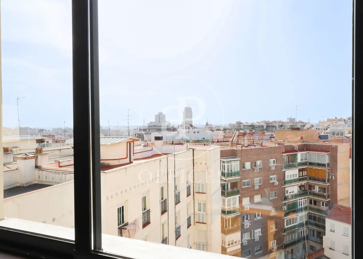 Außenansicht von Büro zur Miete in Madrid mit Klimaanlage und Heizung