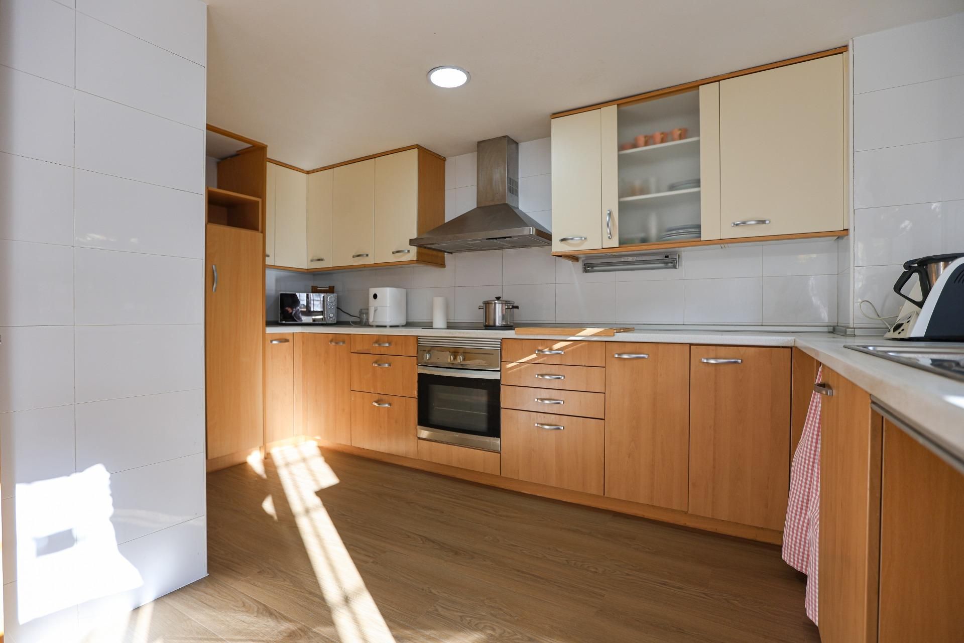 Kitchen of Single-family semi-detached for sale in Valdemoro  with Air Conditioner, Private garden and Terrace