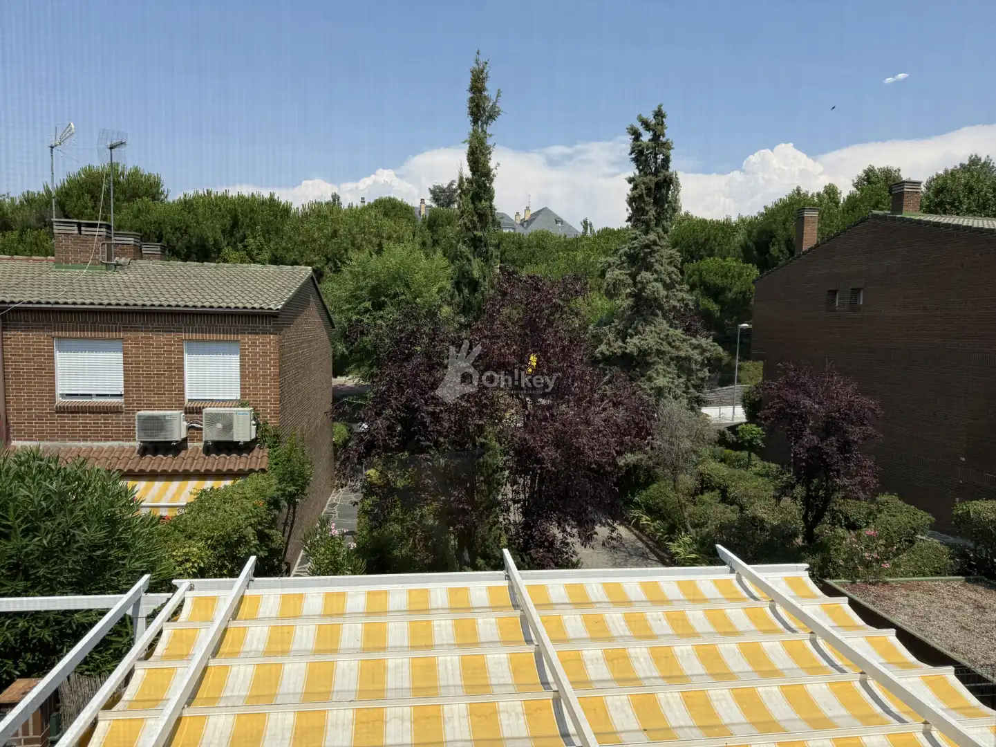 Jardí de Casa adosada en venda en Majadahonda amb Aire condicionat, Calefacció i Jardí privat