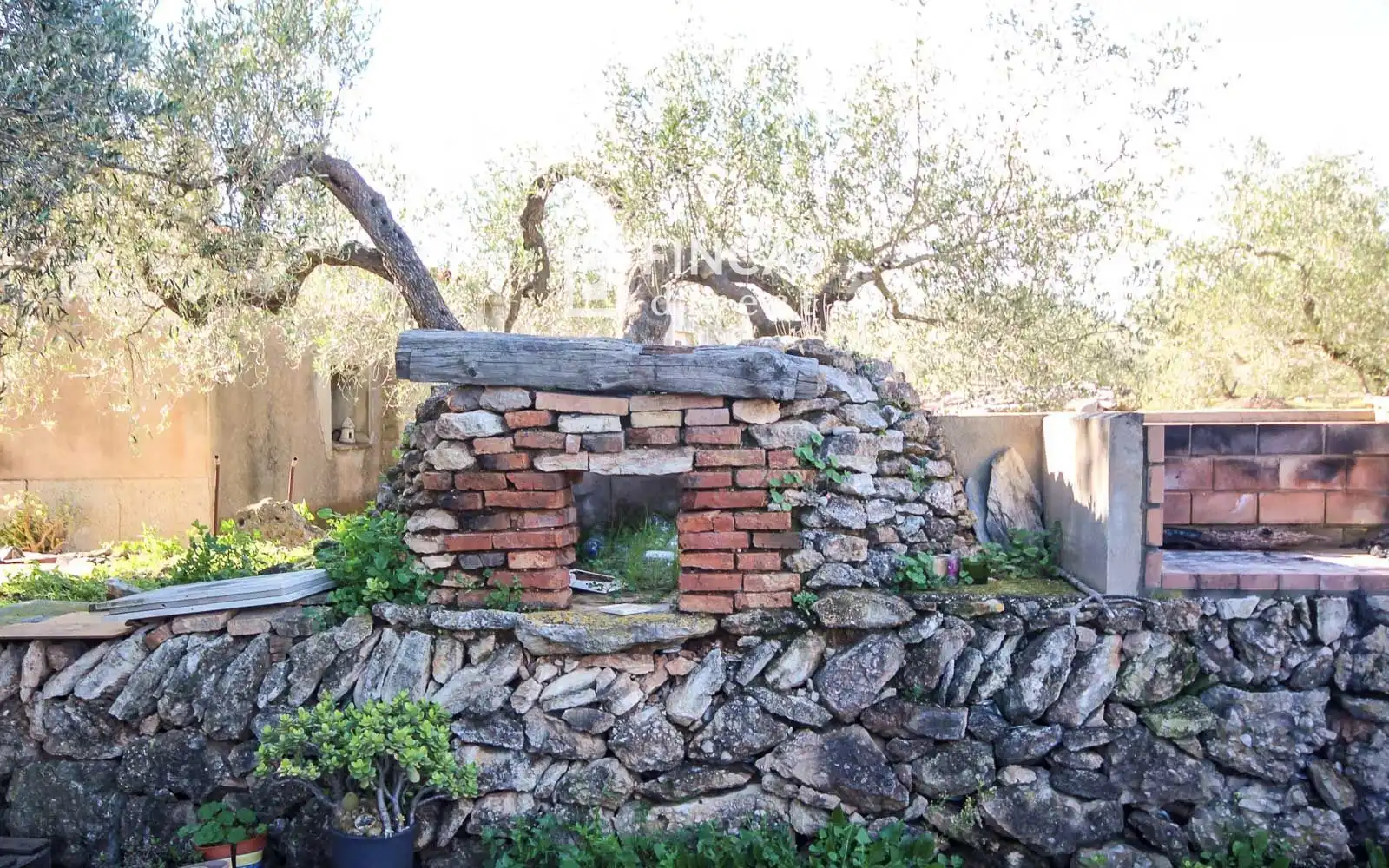 Jardí de Finca rústica en venda en Camarles amb Terrassa i Moblat