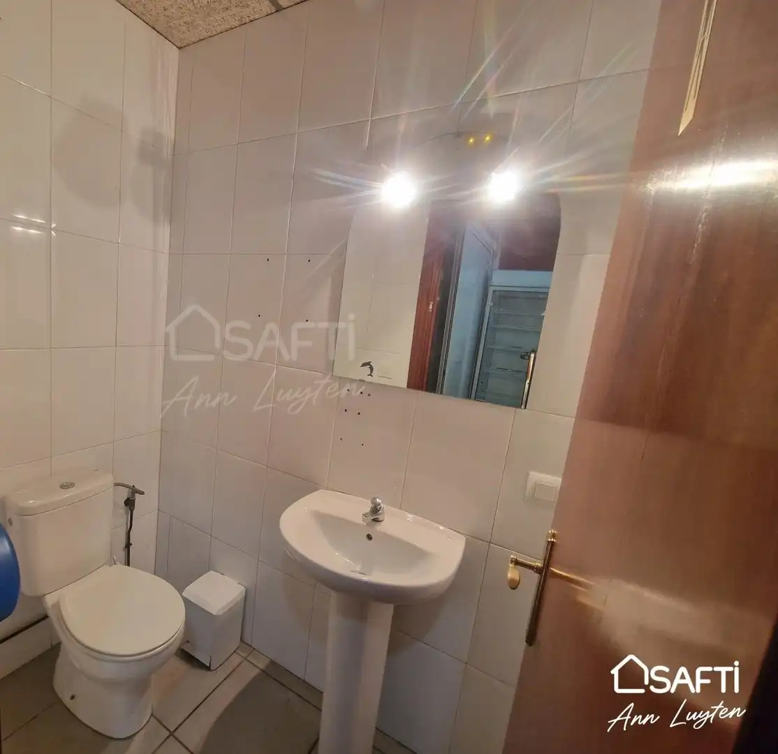 Local en venta en Vilatenim