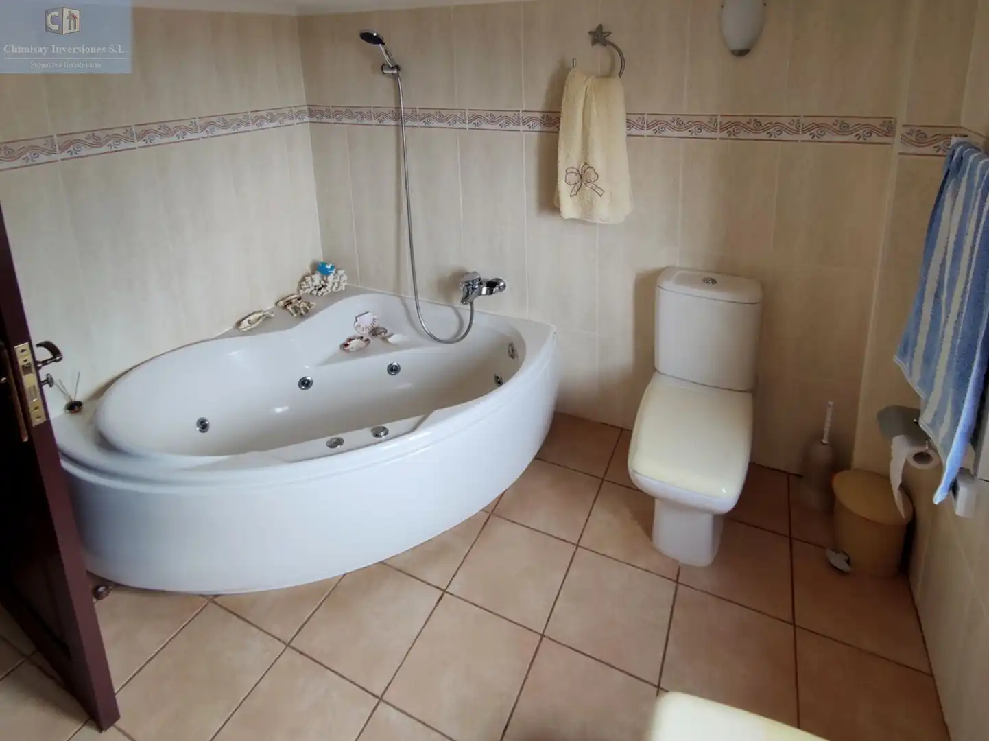 Bathroom of Houses for sale in San Cristóbal de la Laguna  with Heating, Terrace and TV