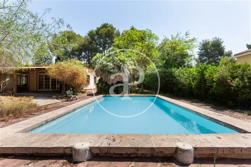 Piscina de Casa o chalet en venta en Paterna con Aire acondicionado, Calefacción y Jardín privado
