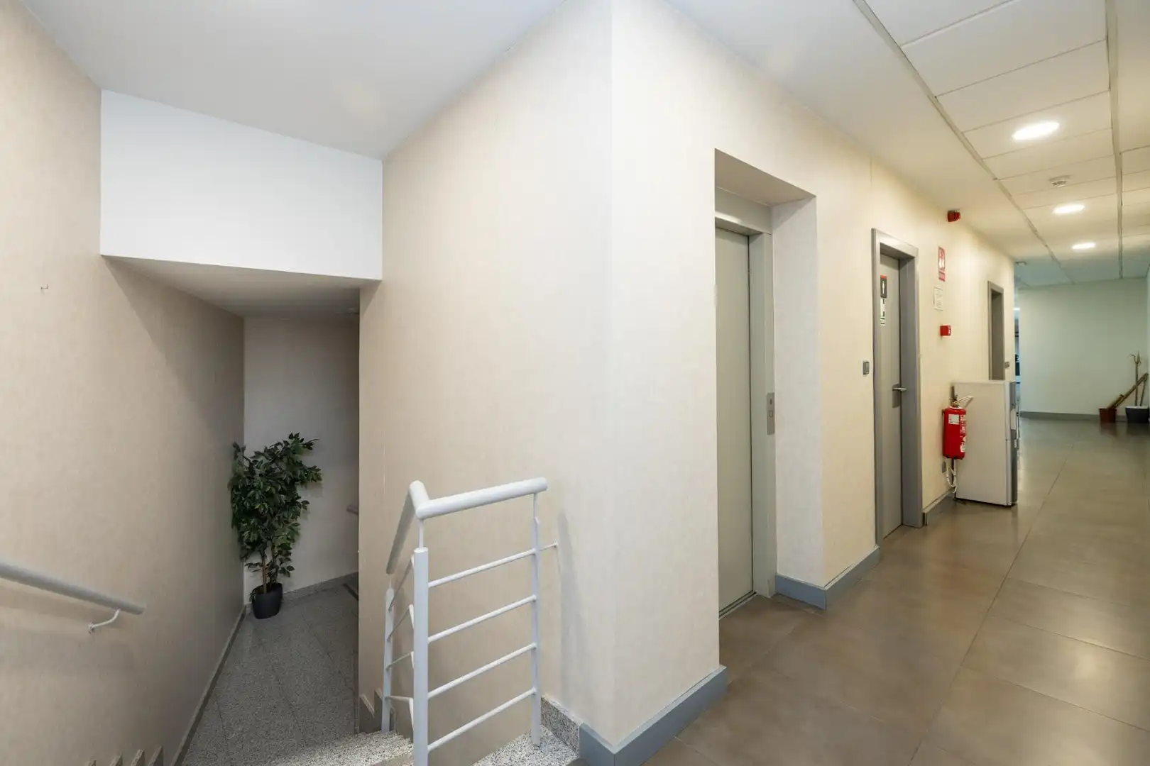 Inmuebles singulares con ascensor en venta en Peligros, imagen 54