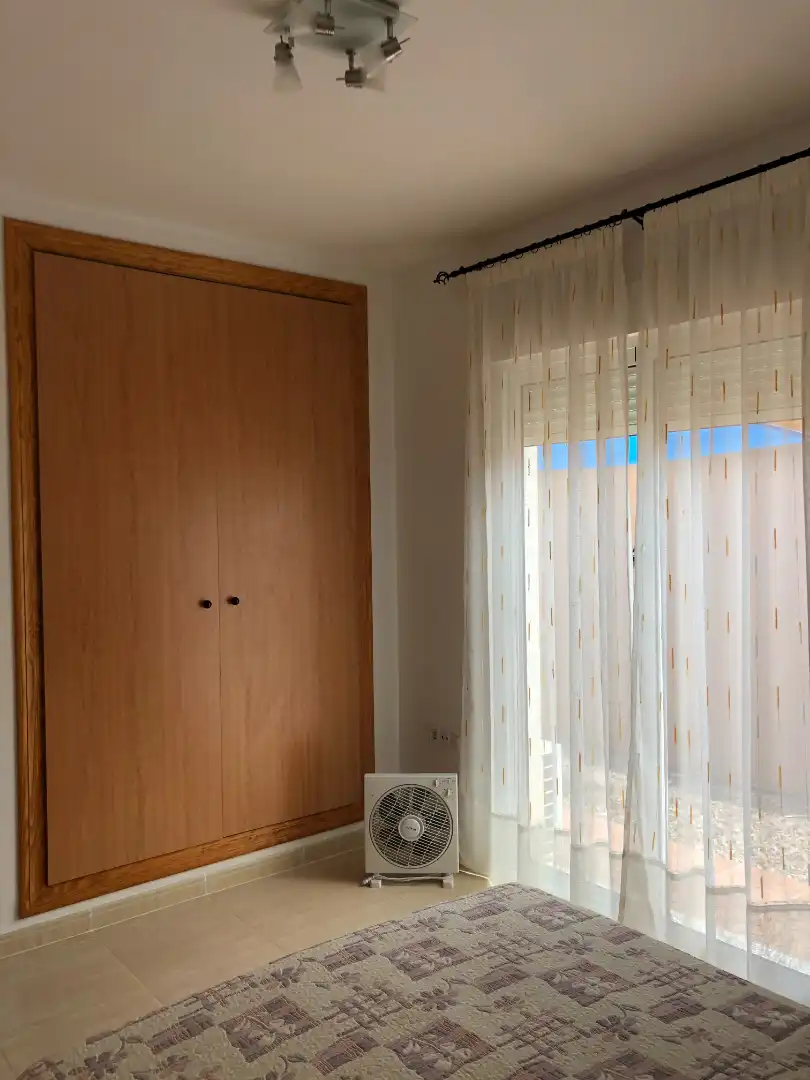 Habitación de Apartamento de alquiler en Cuevas del Almanzora con Aire acondicionado, Terraza y Piscina