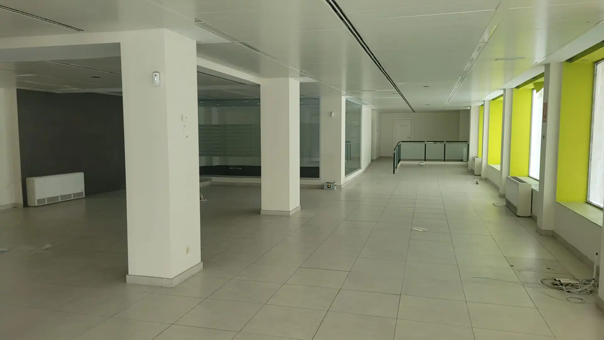 Local comercial de lloguer a Plaza Cristóbal Colón 1, imagen 7