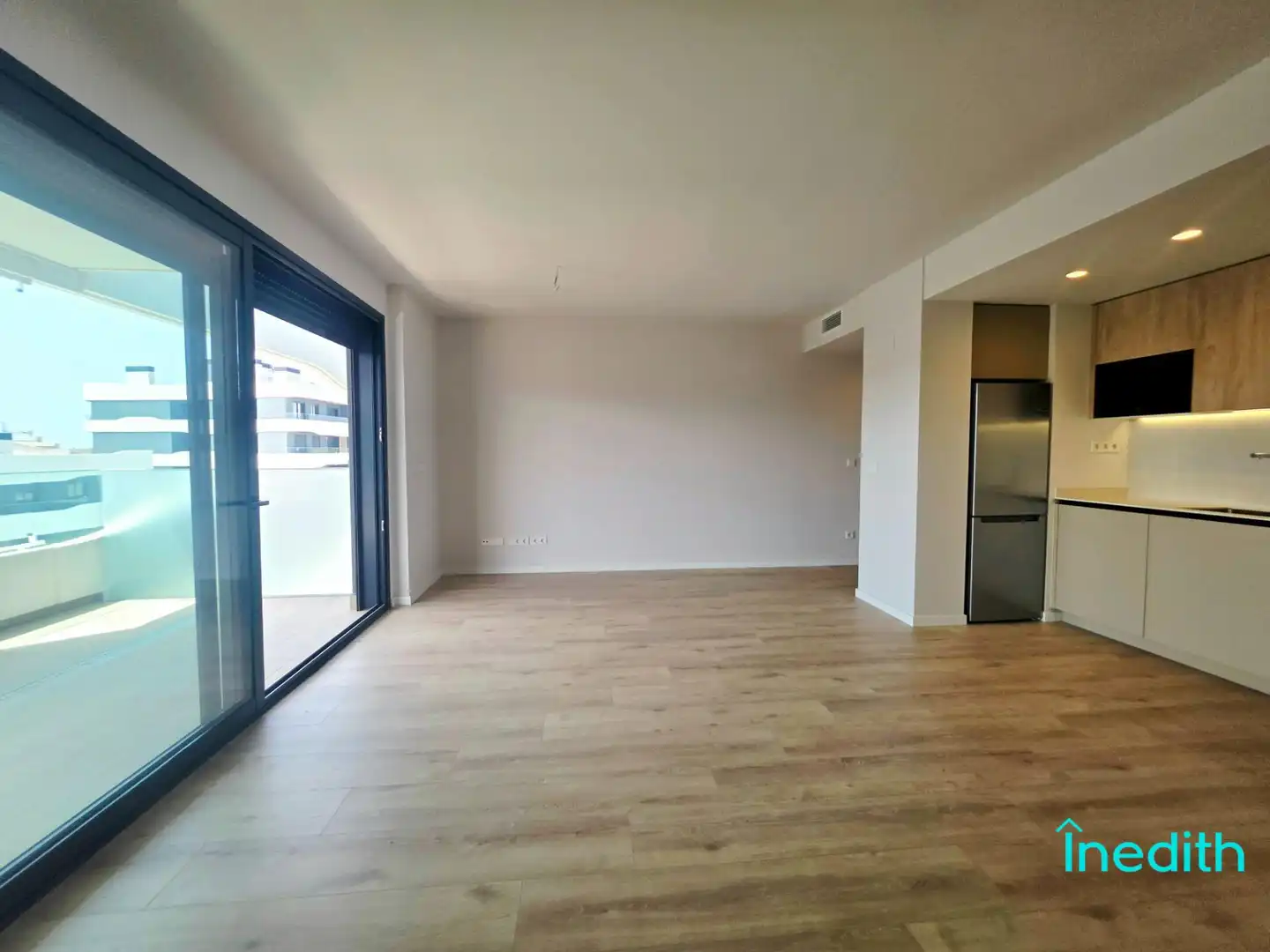 Sala de estar de Piso en venta en Sant Pere de Ribes con Aire acondicionado, Calefacción y Jardín privado