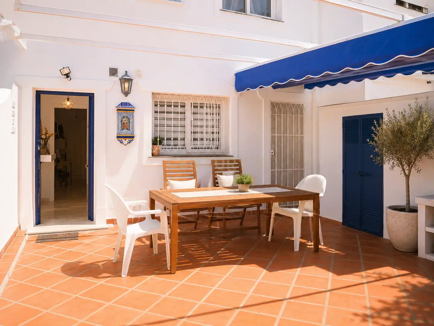 Terrassa de Casa o xalet en venda en Alhaurín de la Torre amb Aire condicionat, Jardí privat i Traster