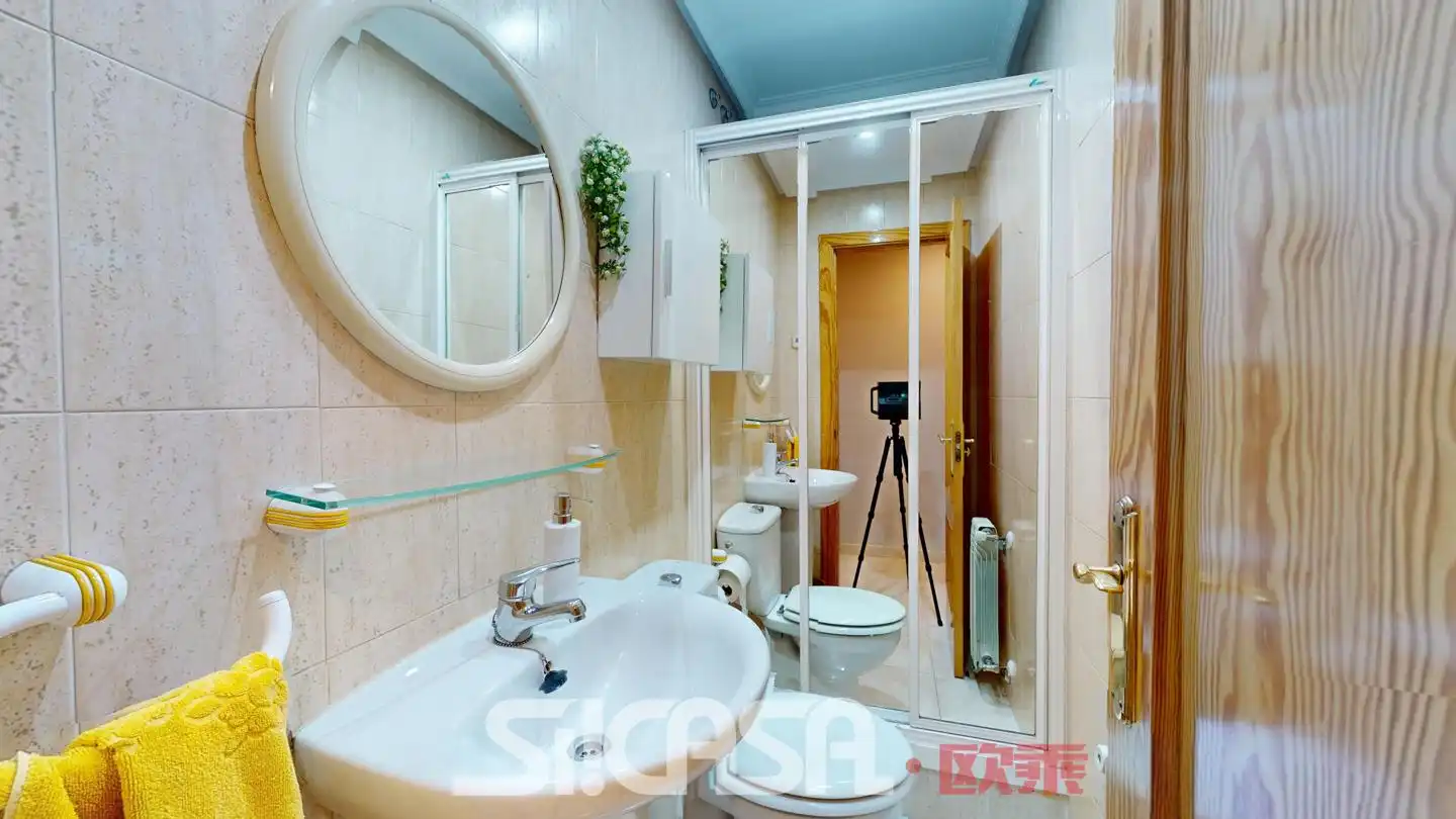 Bathroom of Detached homes for sale in Parla  with Air Conditioner, Heating and Private garden
