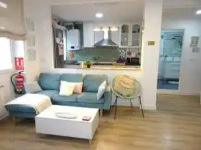 Sala de estar de Piso de alquiler en Gijón  con Calefacción, Parquet y Amueblado