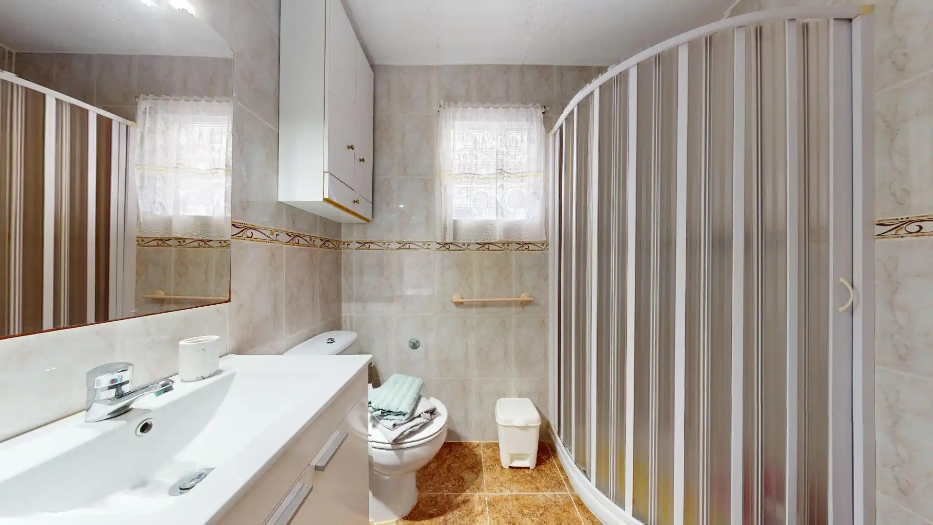 Bany de Casa o xalet en venda en Cartagena amb Jardí privat, Terrassa i Piscina