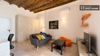 Living room of Flat to rent in  Barcelona Capital  with Air Conditioner, Heating and Furnished
