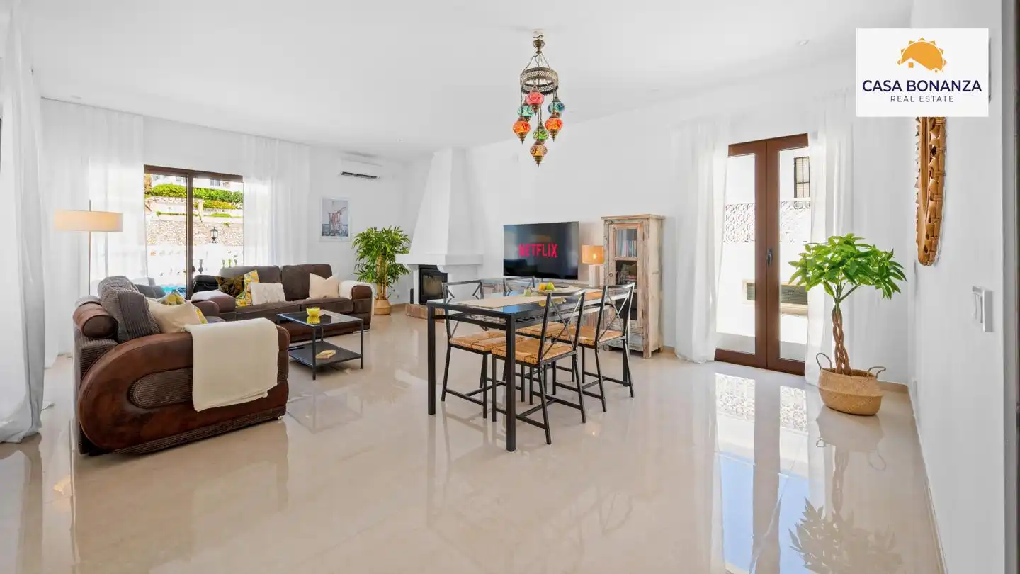 House with pool for sale in Calle Almendros Bajo, imagen 8