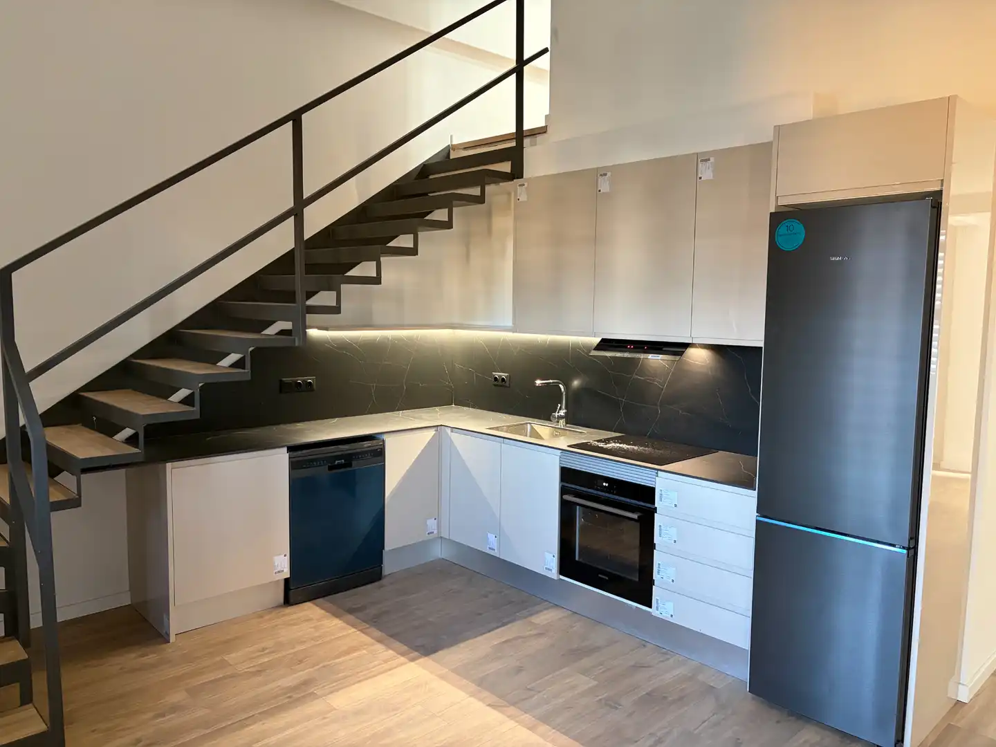 Cocina de Ático en venta en Sant Feliu de Llobregat con Aire acondicionado, Calefacción y Parquet