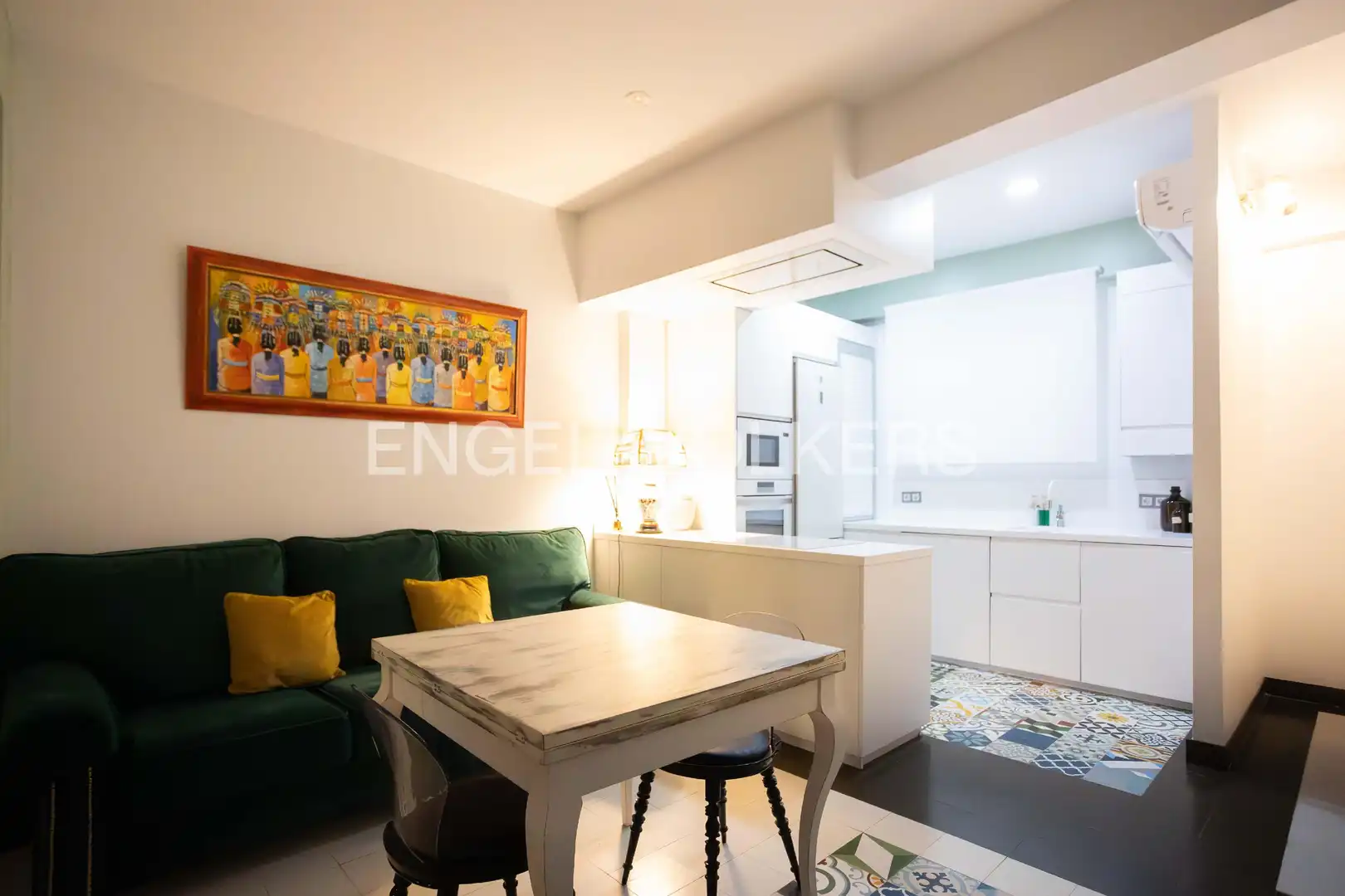 Flat with terrace to rent in Casco Antiguo, imagen 2
