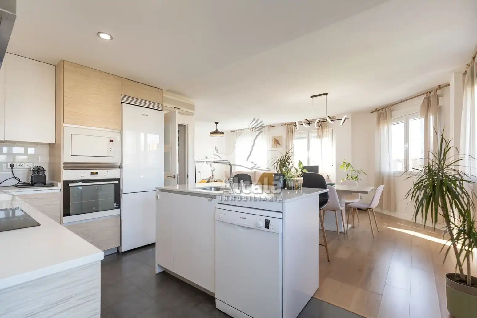 Cocina de Piso en venta en Alcalá de Henares con Aire acondicionado, Calefacción y Trastero